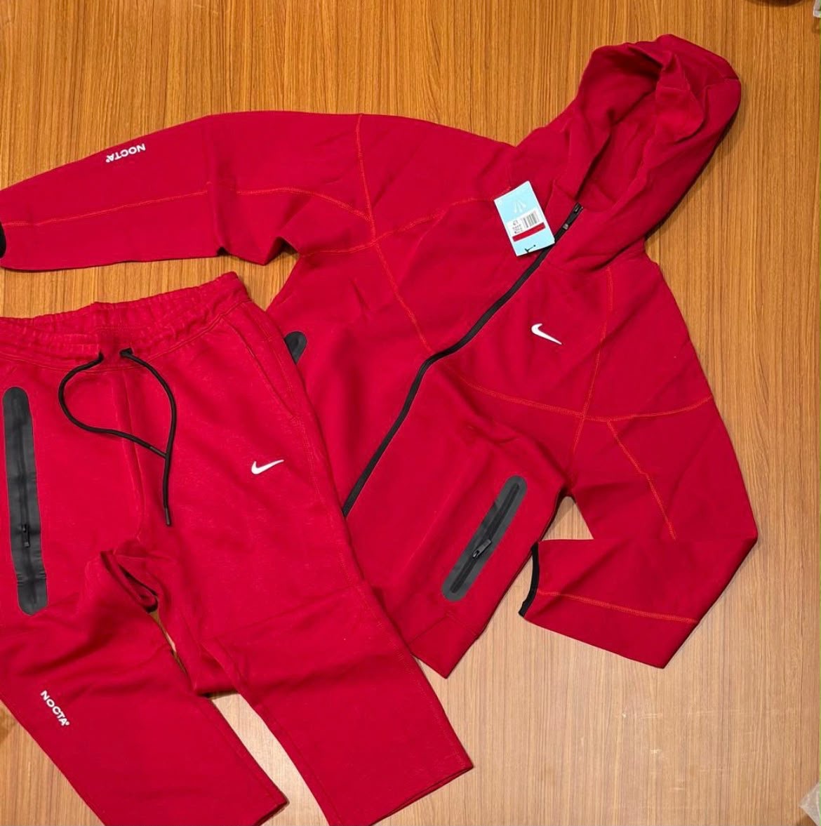 Survêtements Nike Tech